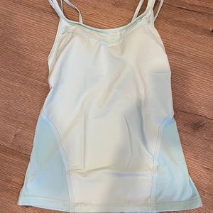 Lululemon shelf bra top size 8